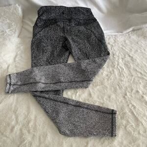 All in motion grey/white speckle Pattern Leggings size medium M
